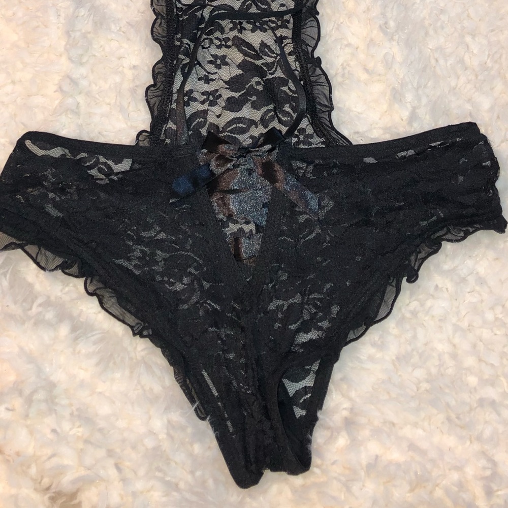 Lingerie Size M - Picture 2 of 8